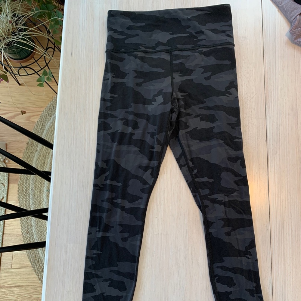 Athleta elation 7/8 camo leggings